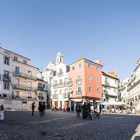 Alfama Chic Penabuquel3 Апартаменты