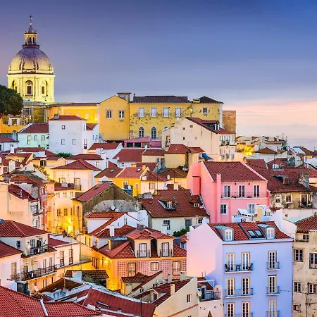 Апартаменты Alfama Chic Penabuquel3 *